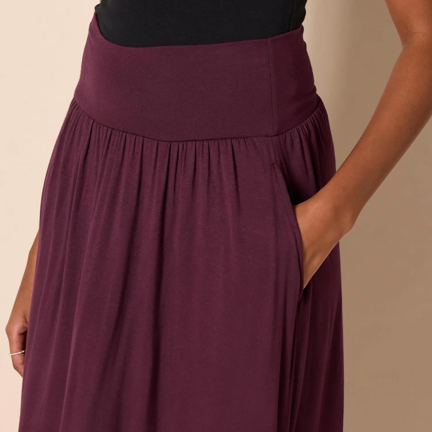 Amazon Essentials Women's Jersey Pull On Midi Length Skirt
