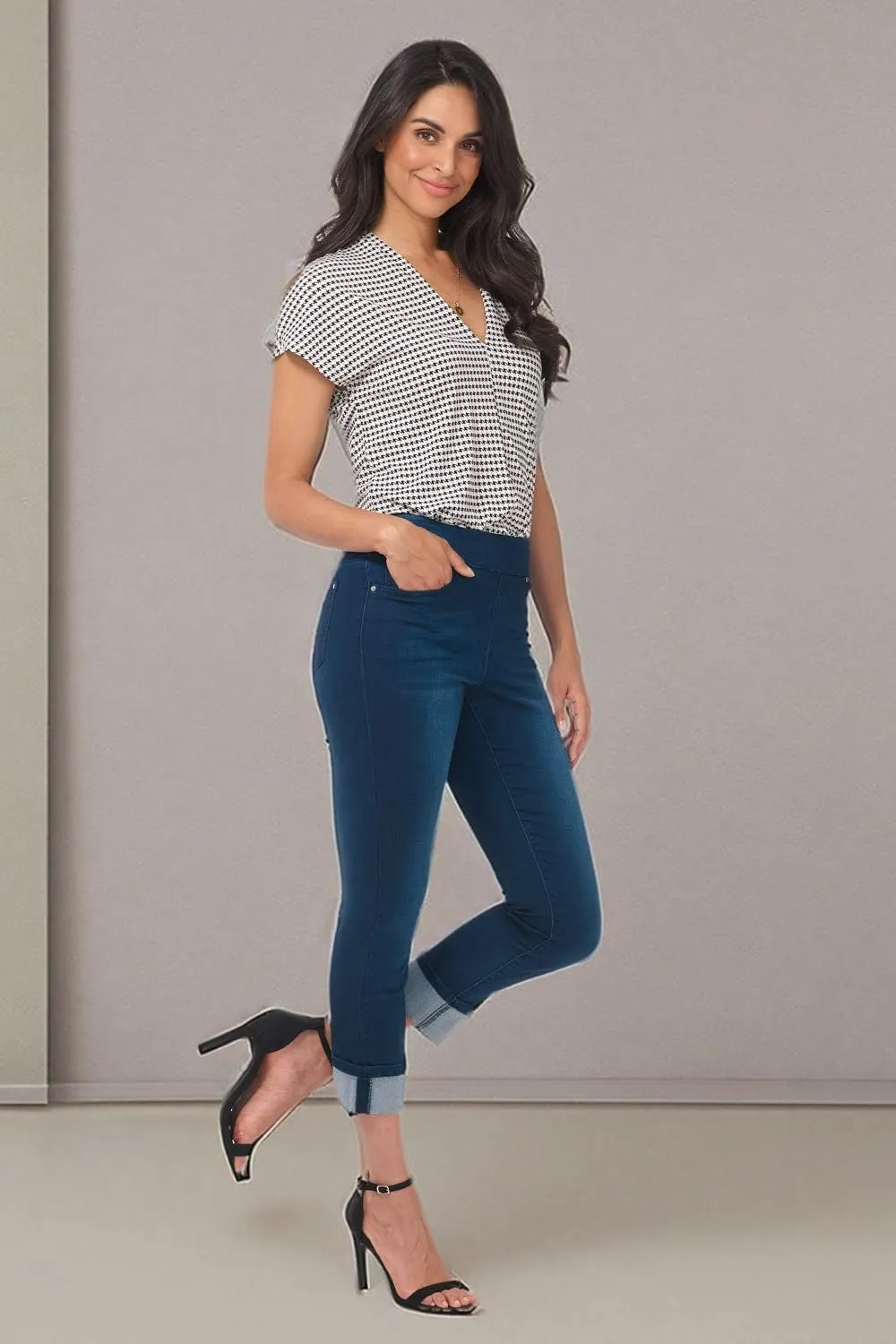 Rekucci Secret Figure Denim Women's Pull-On Slim Fit Cropped 4 Season Jean