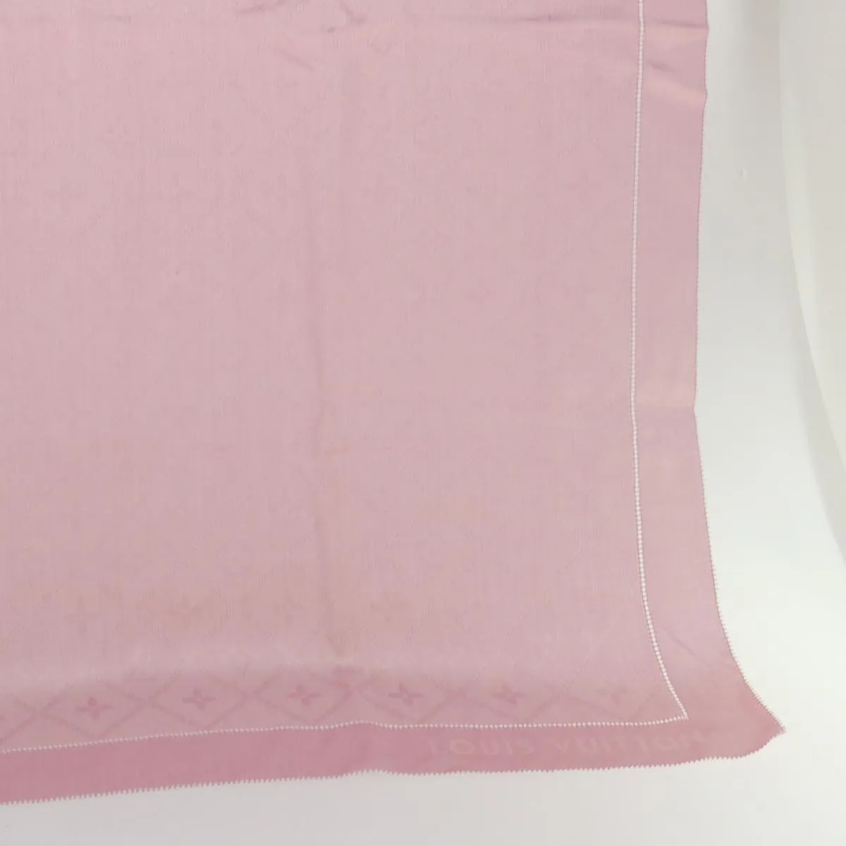 Trendy Inspired Louis Vuitton Monogram Scarf Silk Pink Lv Auth Ep1497